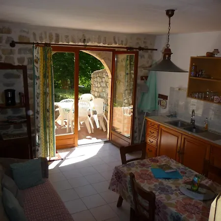 Gites Du Domaine De Serre Long Holiday home Saint-Maurice-d'Ibie