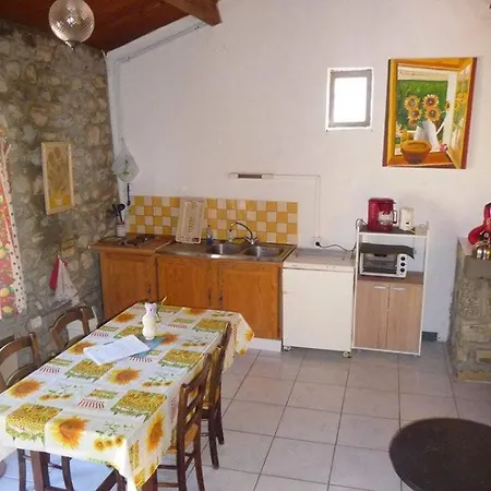 Holiday home Gites Du Domaine De Serre Long Saint-Maurice-d'Ibie